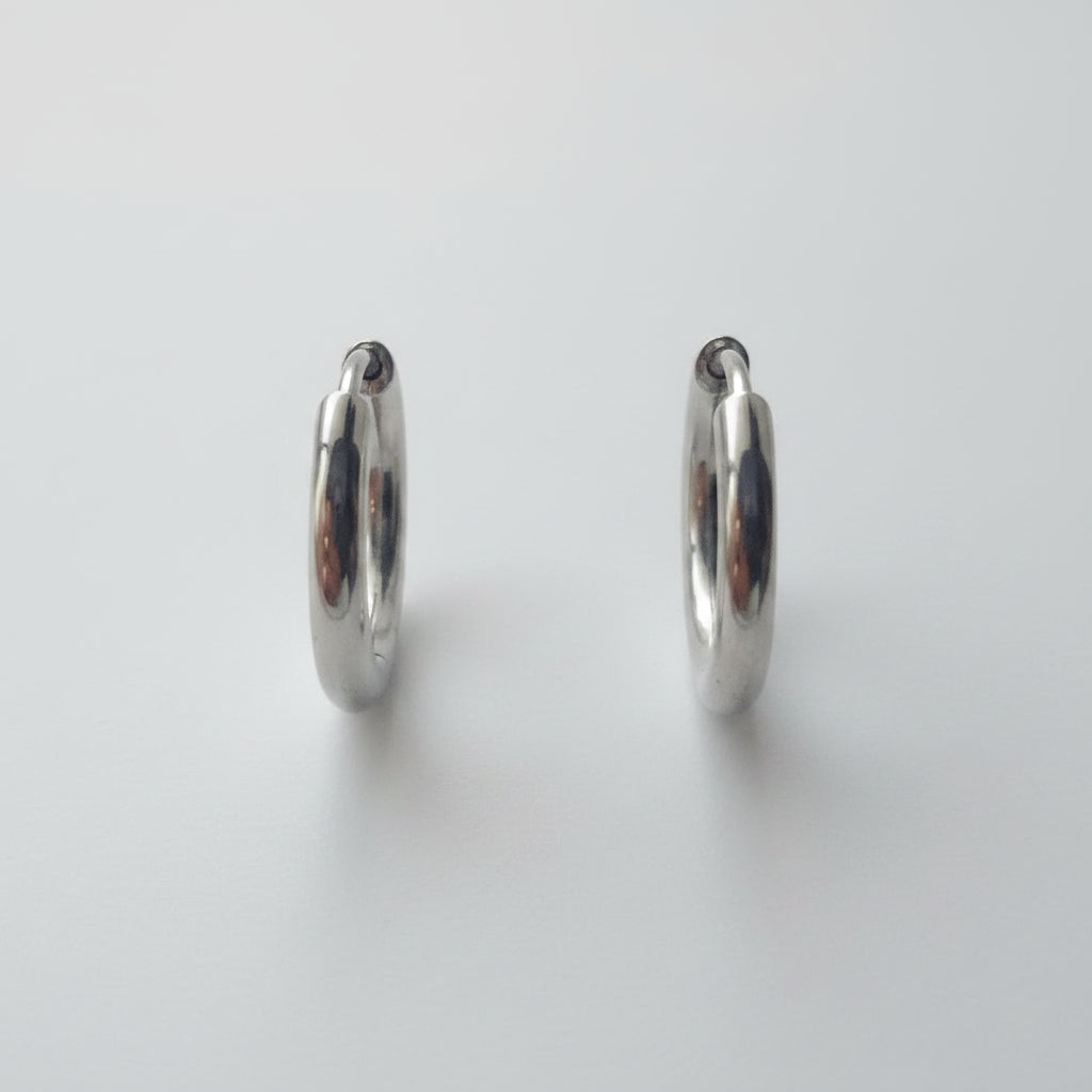 4-in-1 Huggie Earring Set Detail | JIA Jewellery